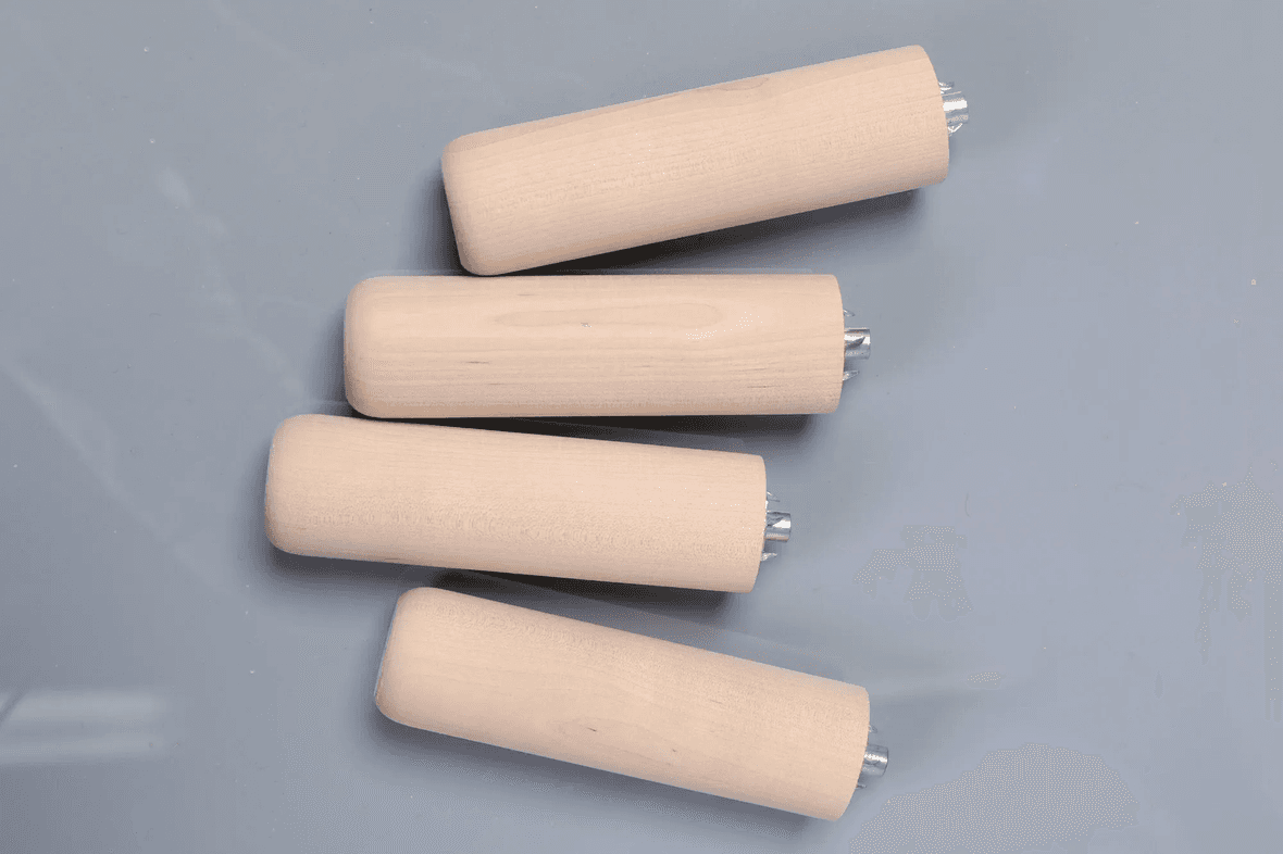 Прямые мебельные ножки из березы 200 мм